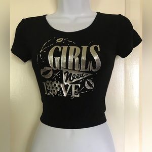 SARA FASHION USA size S short sleeves , black woman’s top !